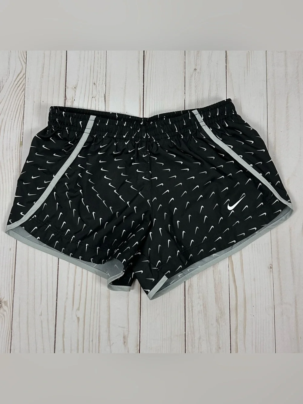 NIKE girl's Dri-Fit black & white Printed Swoosh running shorts - size small